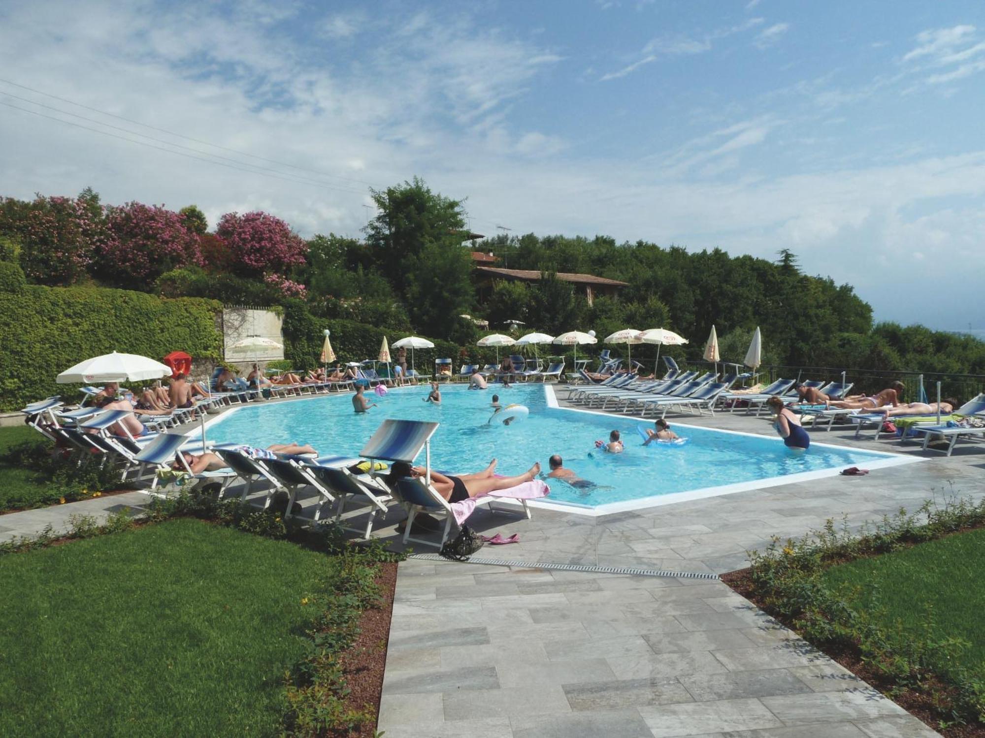 Hotel Belvedere Manerba del Garda Exterior photo