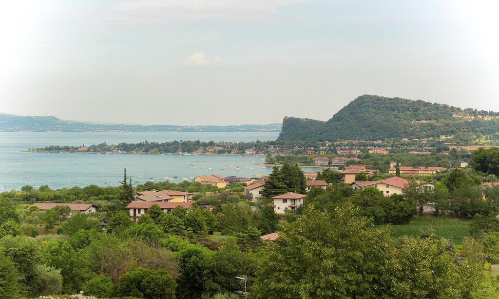 Hotel Belvedere Manerba del Garda Exterior photo